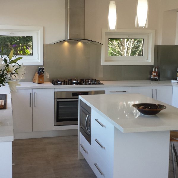 modern kitchen design with grey splashback